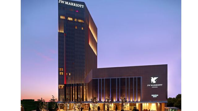 Beogradski hotel „Meriot“ i kula od 39 spratova 