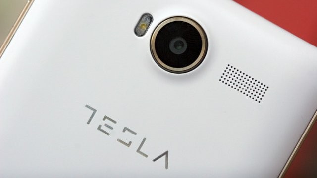 Prvi srpski „Tesla“ smartfon