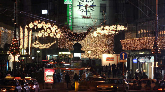 Beograd upalio novogodišnju rasvetu