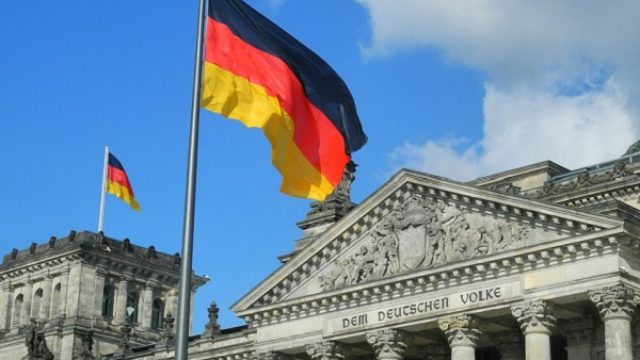 Nemačka izdvaja za pomoć privredi 1.100 mlrd. €