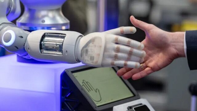 BMW uvodi humanoidne robote u fabrike
