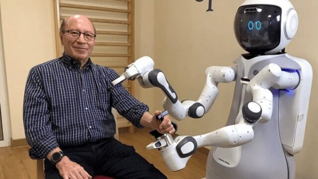Nemački robot brine o starijim pacijentima