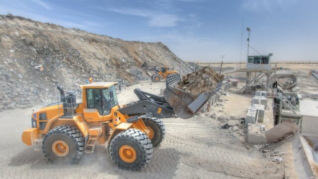 EPS potpisao desetogodišnje ugovore za prodaju pepela